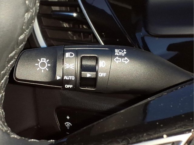 Used 2025 Kia Seltos S FWD image 26