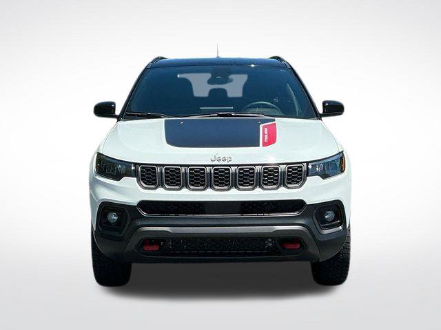 Used 2024 Jeep Compass Trailhawk AWD/4WD image 11