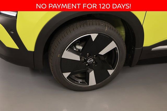 New 2025 Nissan Kicks SR w/ SR Premium Package image 5