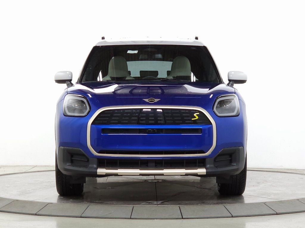 New 2025 MINI Cooper Countryman SE image 2