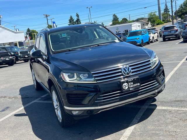 Used 2015 Volkswagen Touareg Sport AWD/4WD image 5