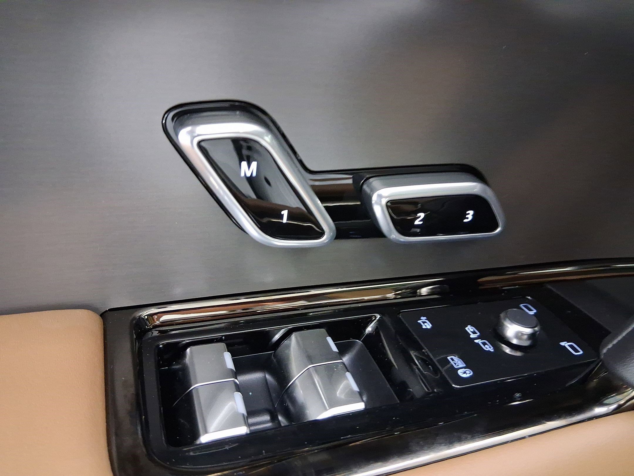 New 2025 Land Rover Range Rover Sport SE image 19