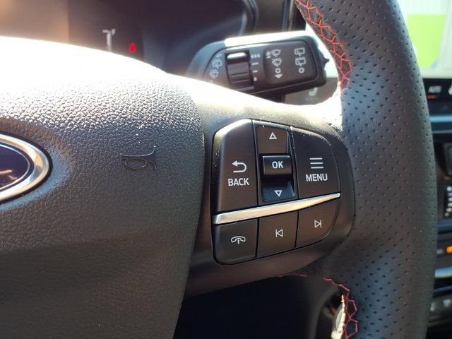 Certified 2024 Ford Escape ST-Line AWD/4WD image 21