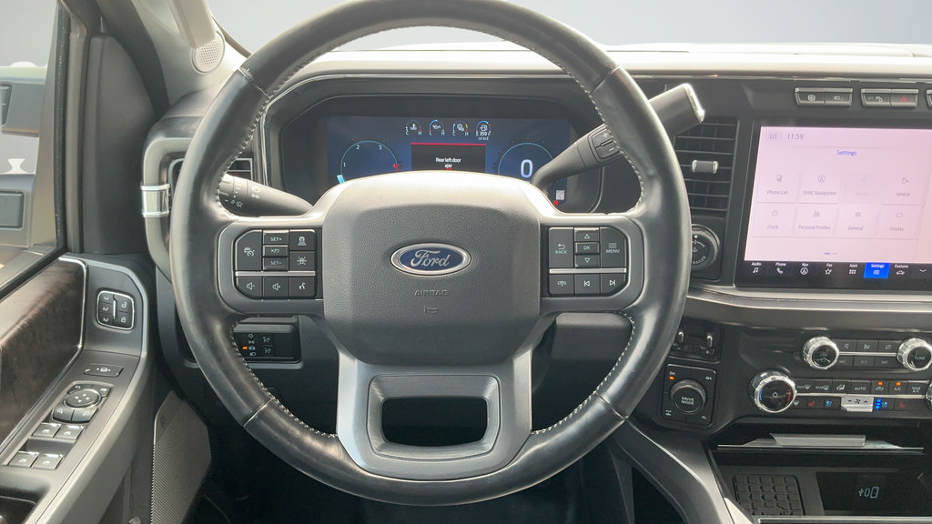 Used 2024 Ford F250 4x4 Crew Cab Super Duty image 9