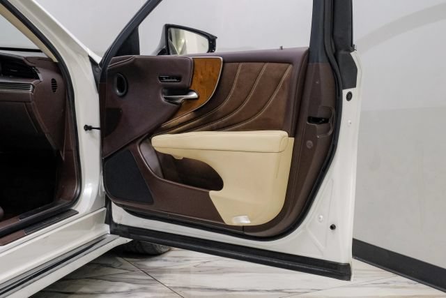 Used 2018 Lexus LS 500 w/ Accessory Package (Z1) RWD image 61