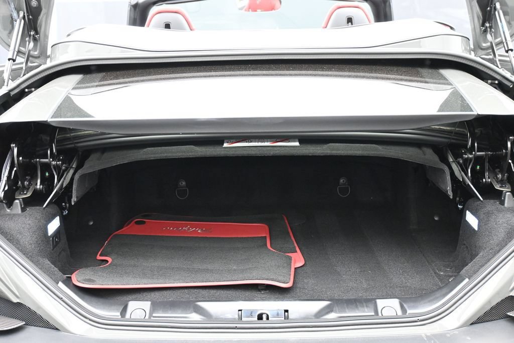 Used 2020 Ferrari Portofino RWD image 29
