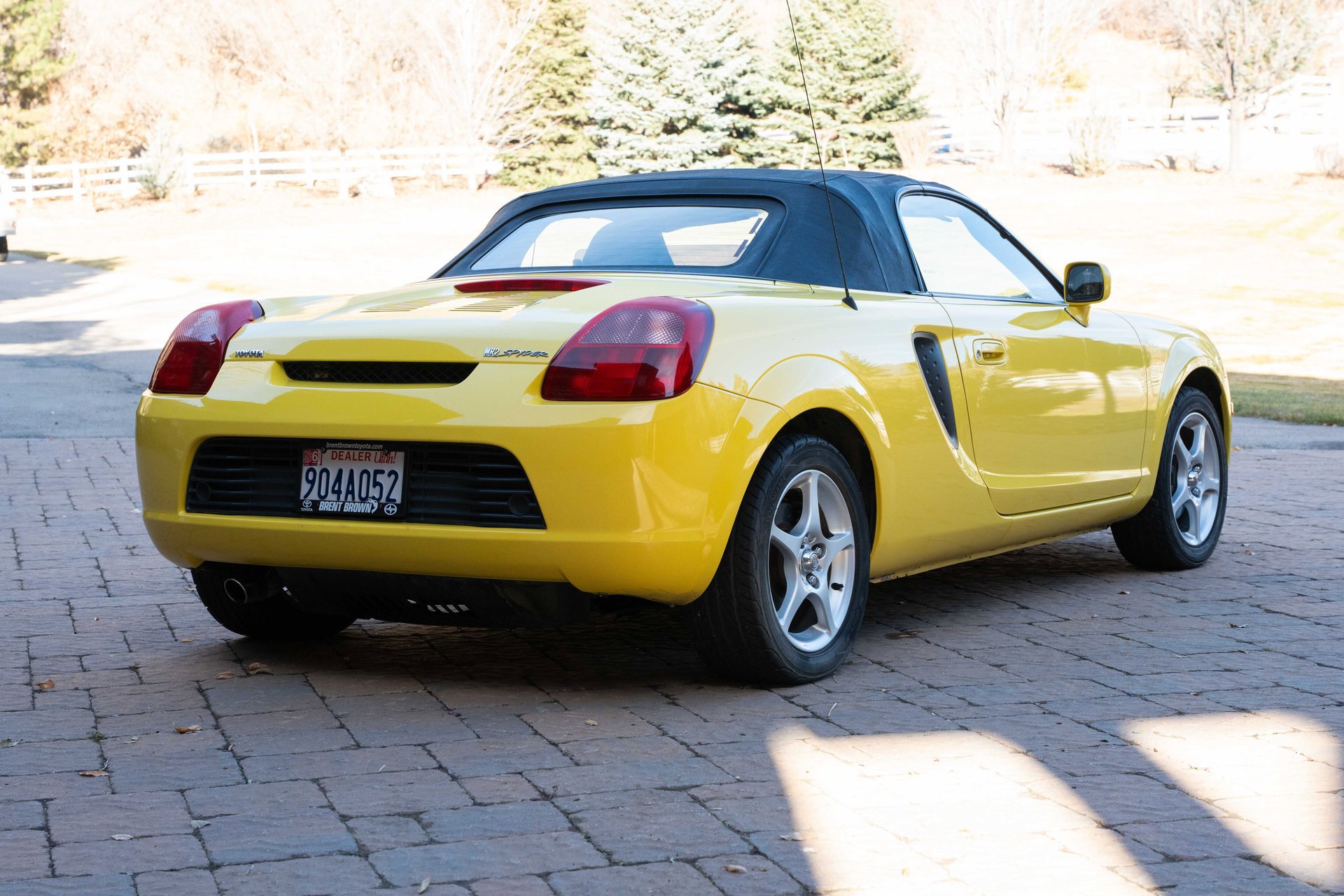 Used 2001 Toyota MR2 image 25