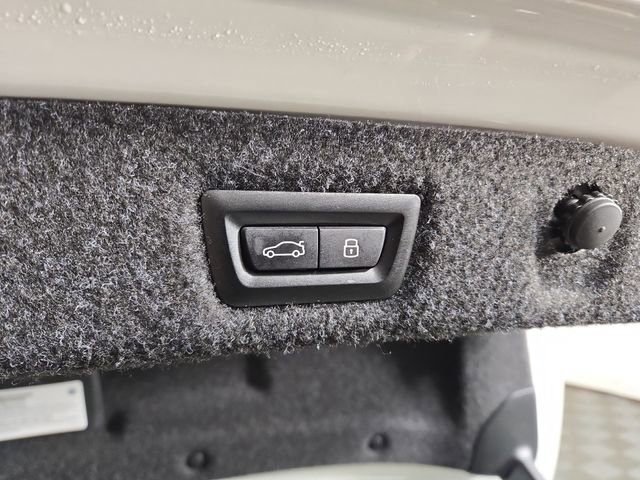 Used 2023 BMW 530e xDrive AWD/4WD image 34