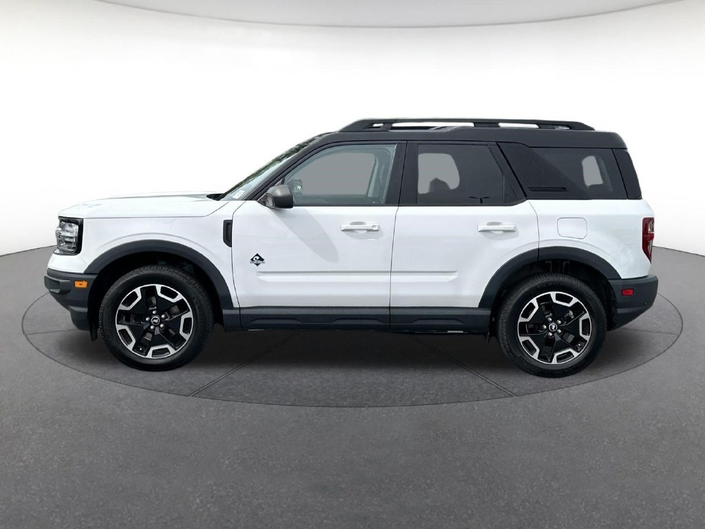 Used 2022 Ford Bronco Sport Outer Banks w/ Tech Package AWD/4WD image 2