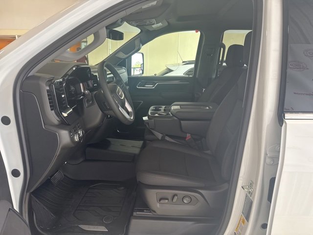 New 2026 GMC Sierra 2500 SLE w/ SLE Value Package; image 3