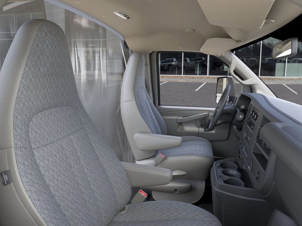 New 2025 GMC Savana 3500 w/ Power Convenience Package RWD image 17