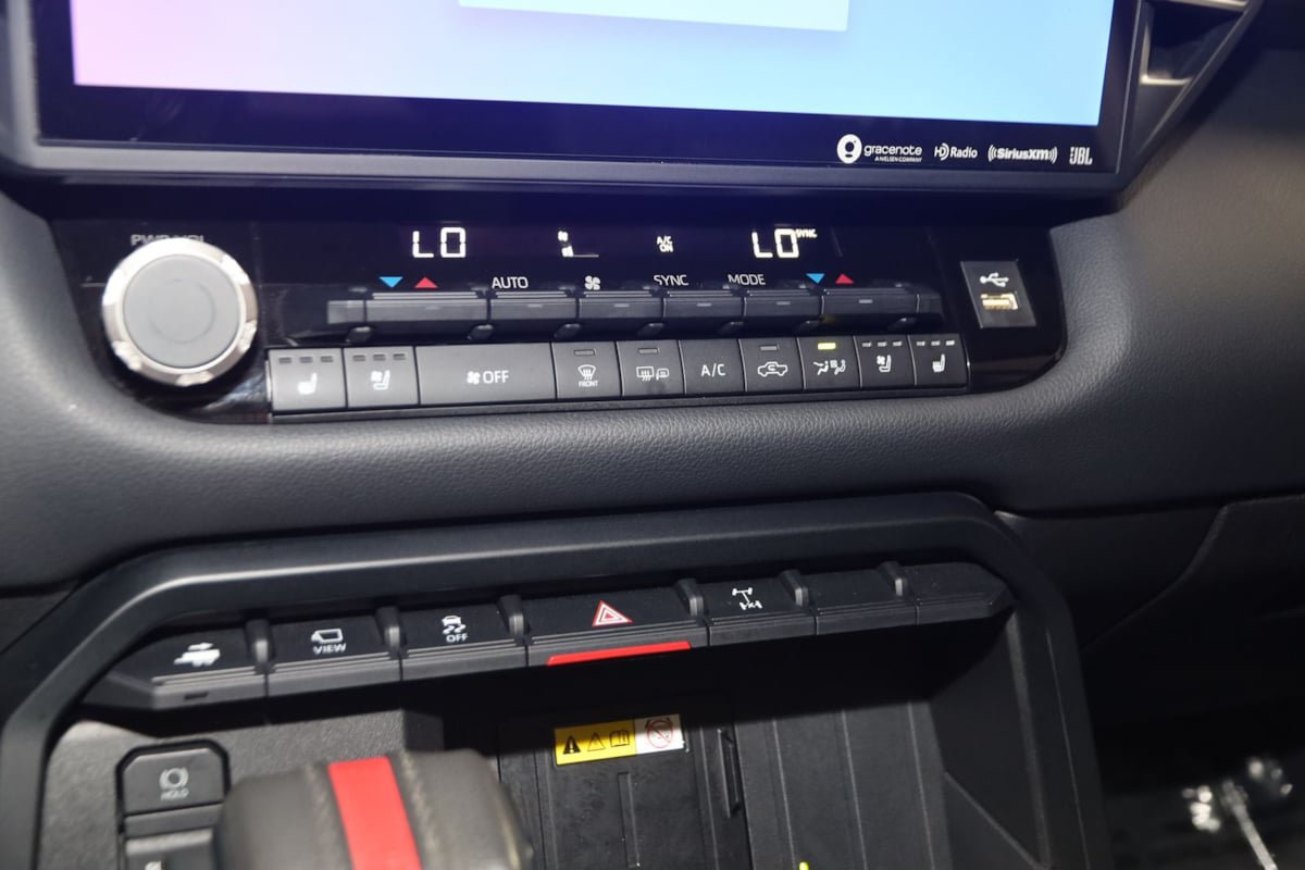 Used 2022 Toyota Tundra TRD Pro AWD/4WD image 34