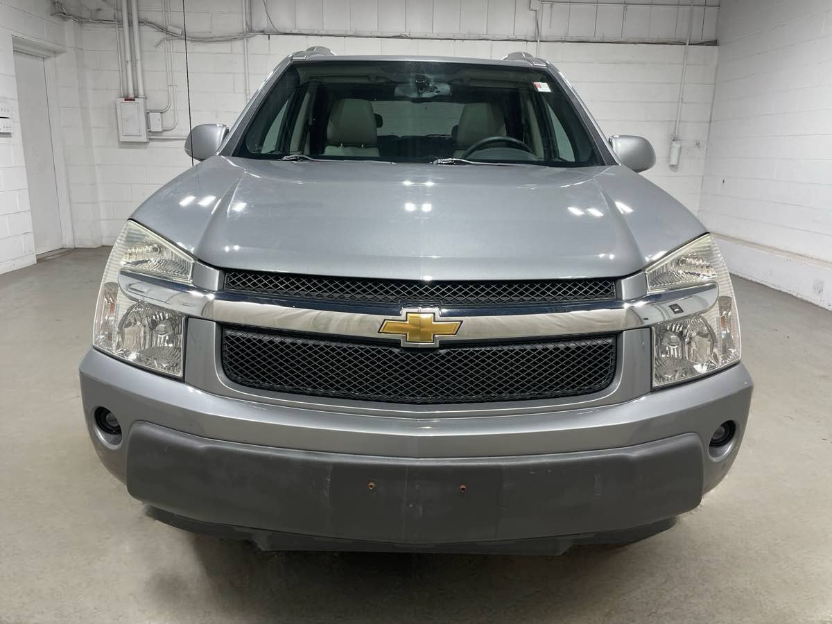 Used 2006 Chevrolet Equinox LT w/ LT Preferred Equipment Group AWD/4WD image 2