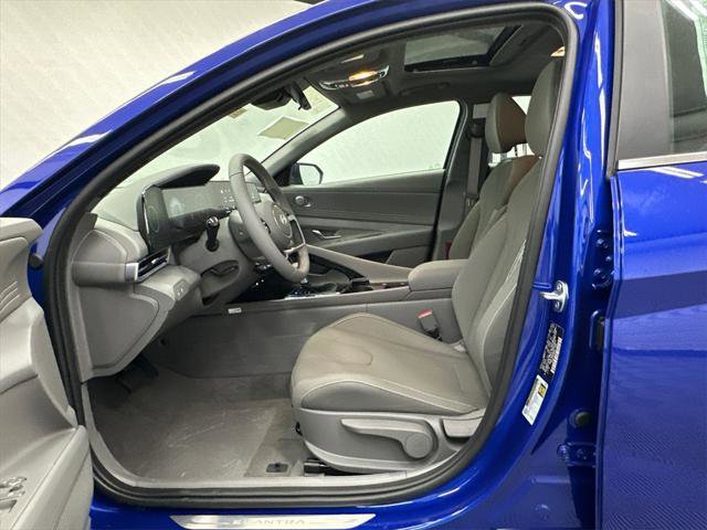 New 2025 Hyundai Elantra SEL image 9