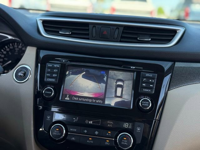 Used 2016 Nissan Rogue SL AWD/4WD image 4