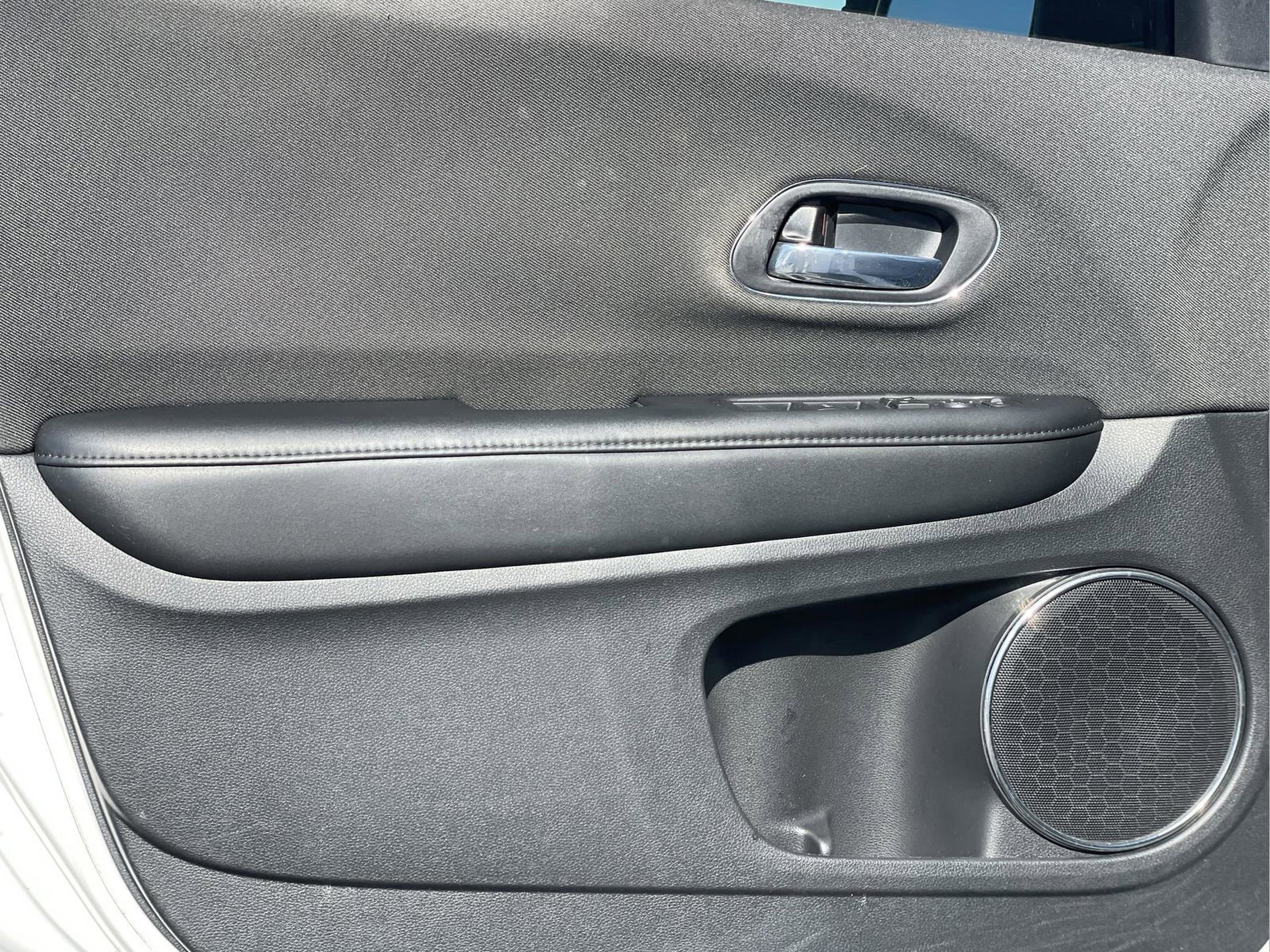 Used 2021 Honda HR-V EX image 17