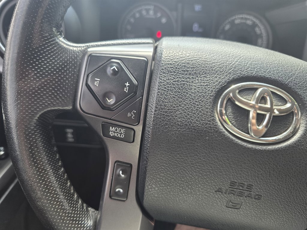 Used 2016 Toyota Tacoma TRD Sport w/ Towing Package AWD/4WD image 23