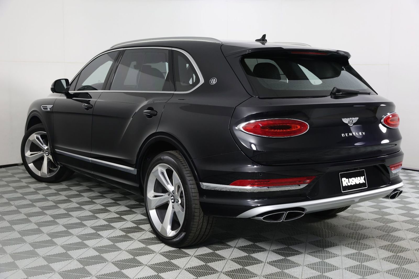 New 2025 Bentley Bentayga Extended Wheelbase AWD/4WD image 3