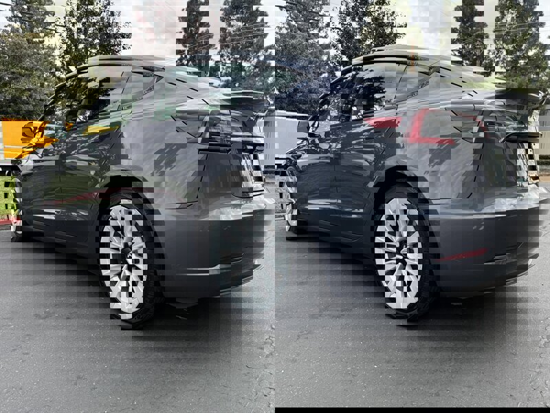 Used 2022 Tesla Model 3 image 8