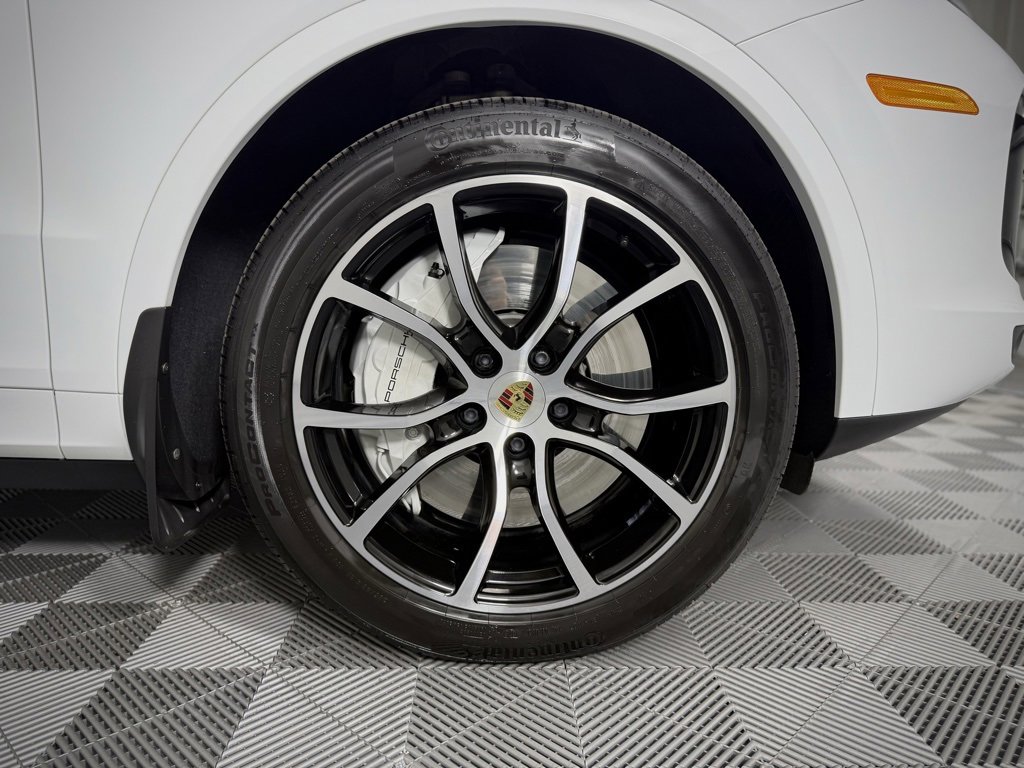 Used 2022 Porsche Cayenne Turbo image 19
