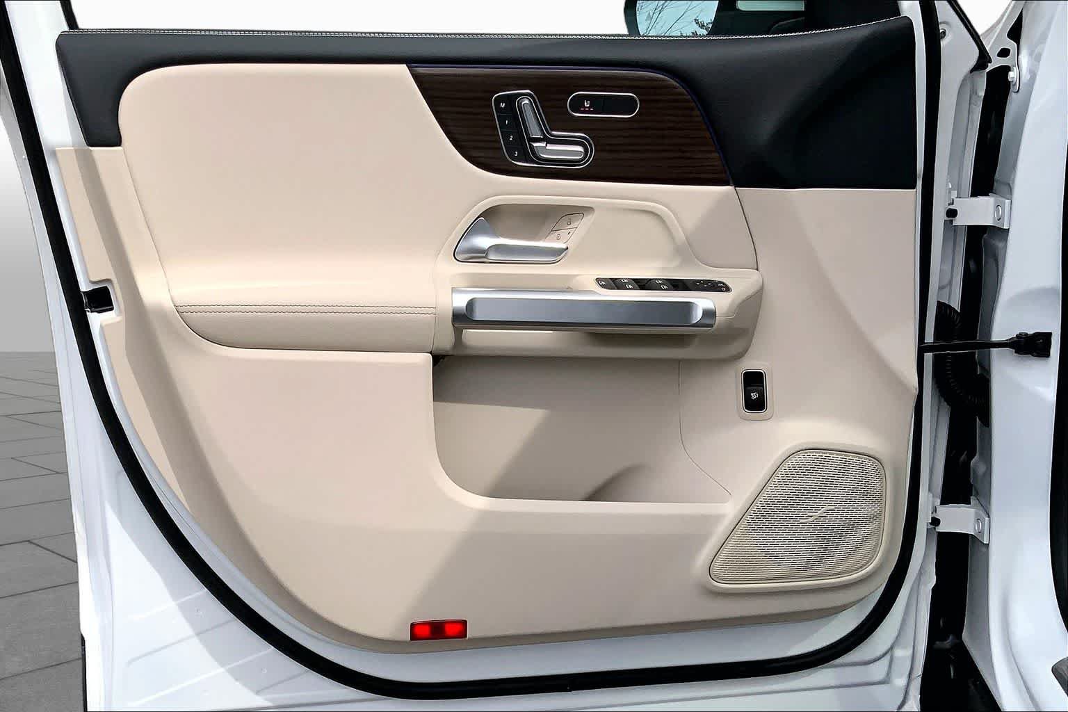 Certified 2026 Mercedes-Benz GLB 250 4MATIC image 14