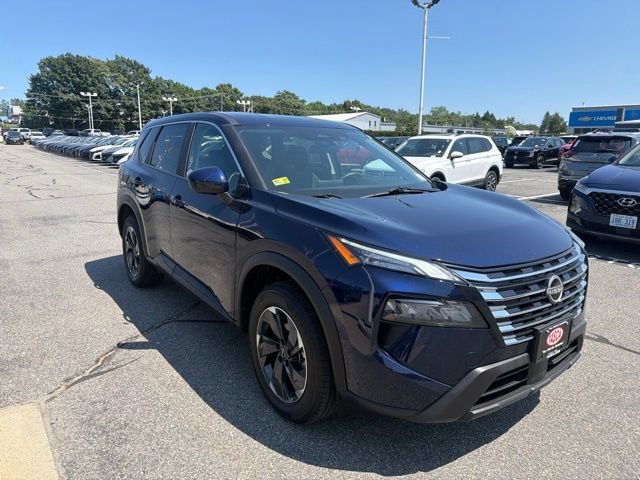 Used 2026 Nissan Rogue SV AWD/4WD image 4