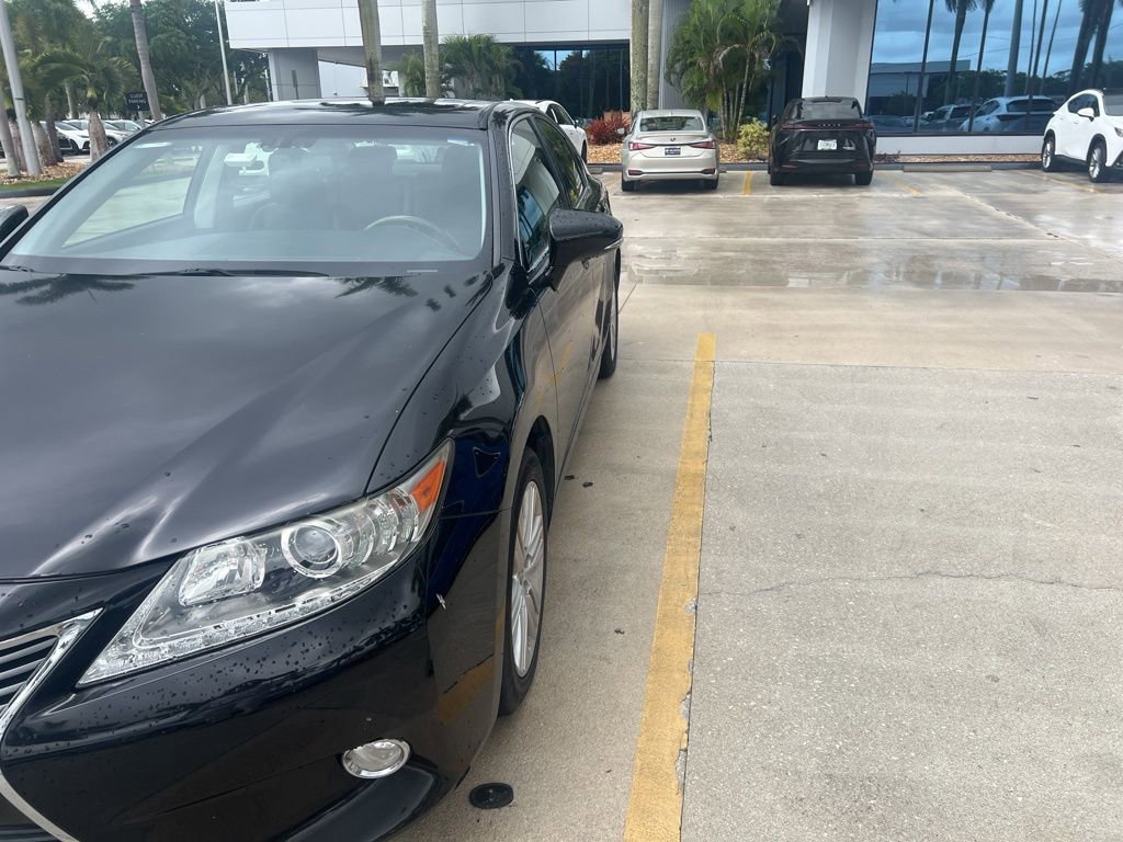 Used 2015 Lexus ES 350 w/ Premium Package FWD image 7