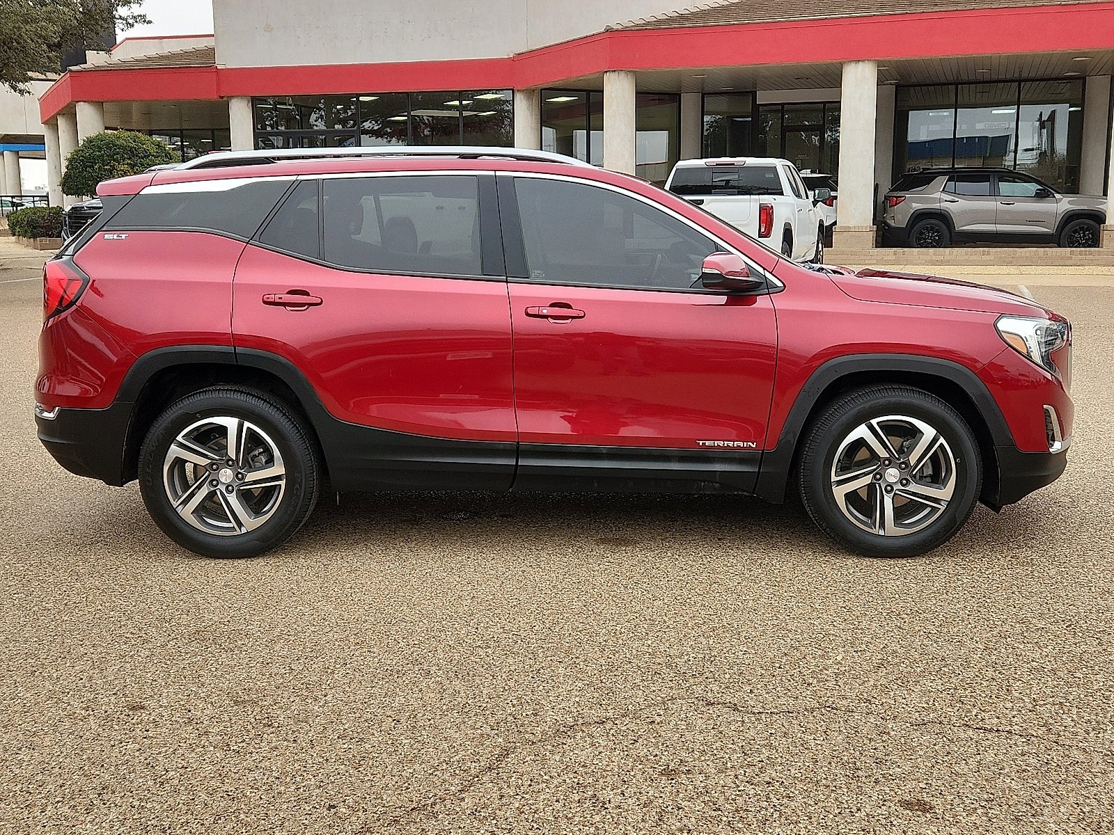 Used 2020 GMC Terrain SLT image 5