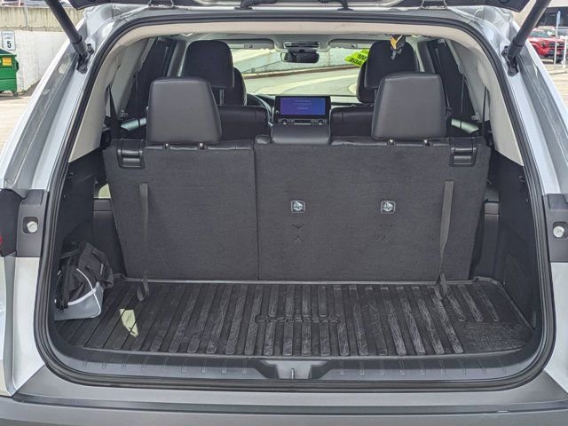 Used 2024 Toyota Grand Highlander XLE image 9