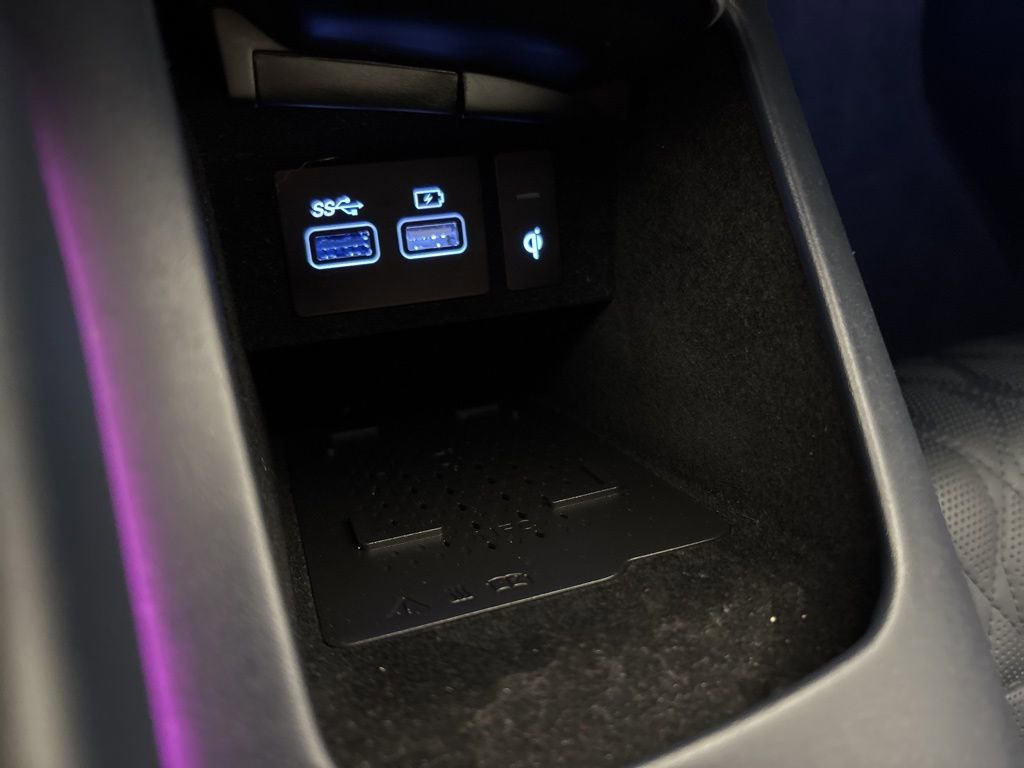 Used 2025 Genesis GV70 3.5T Sport w/ Sport Advanced Package AWD/4WD image 39