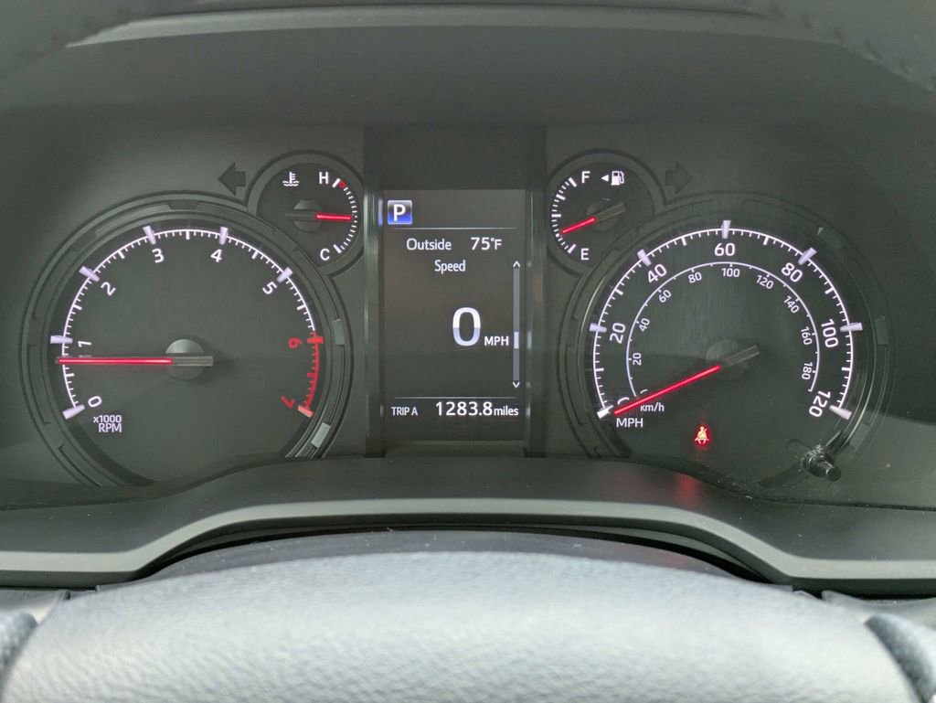 Used 2023 Toyota 4Runner SR5 Premium w/ Moonroof Package RWD image 39