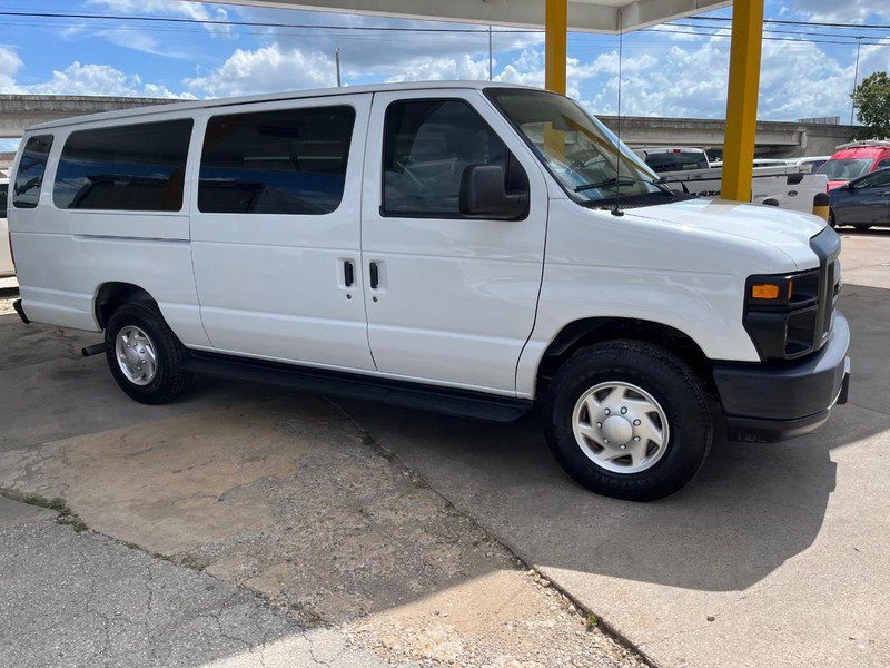 Used 2013 Ford E-350 and Econoline 350 XL w/ Interior Upgrade Pkg RWD image 3