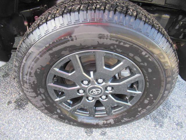 Used 2026 Toyota 4Runner SR5 AWD/4WD image 9