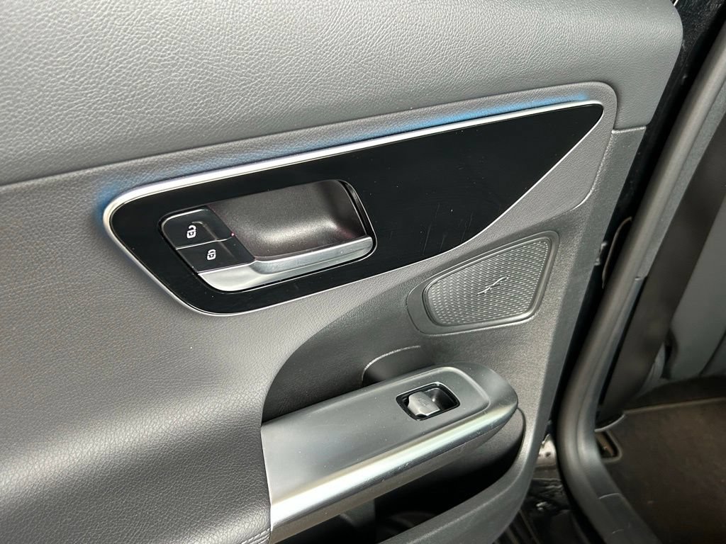 Used 2025 Mercedes-Benz C 300 4MATIC Sedan image 45