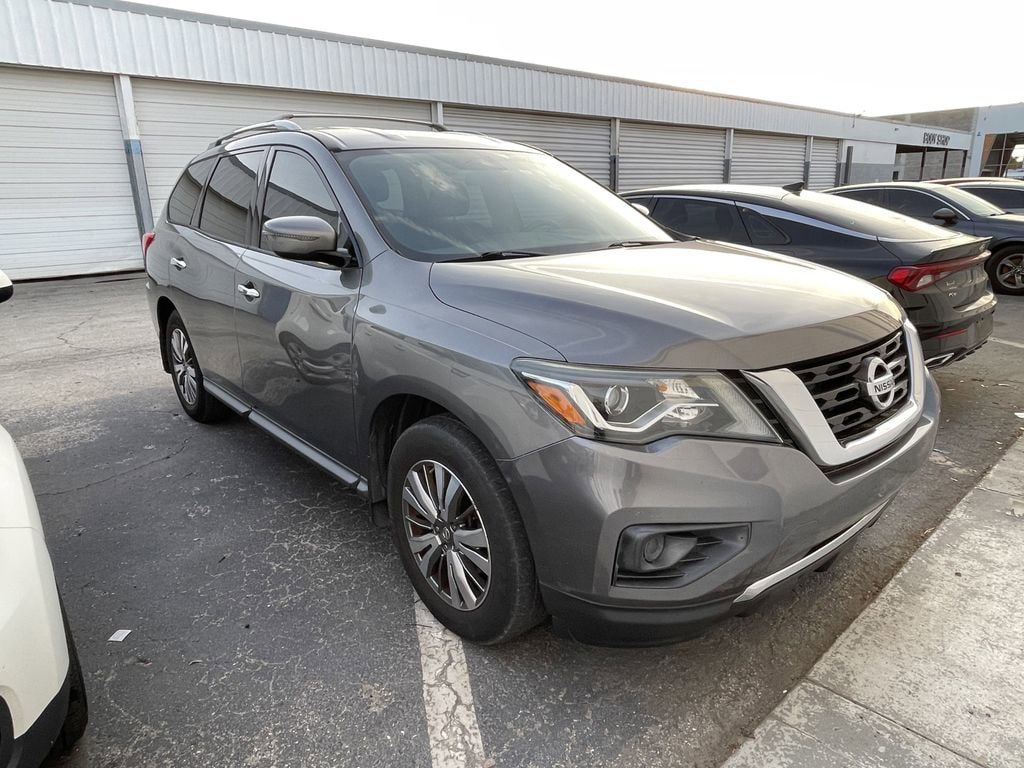 Used 2018 Nissan Pathfinder S FWD video 1