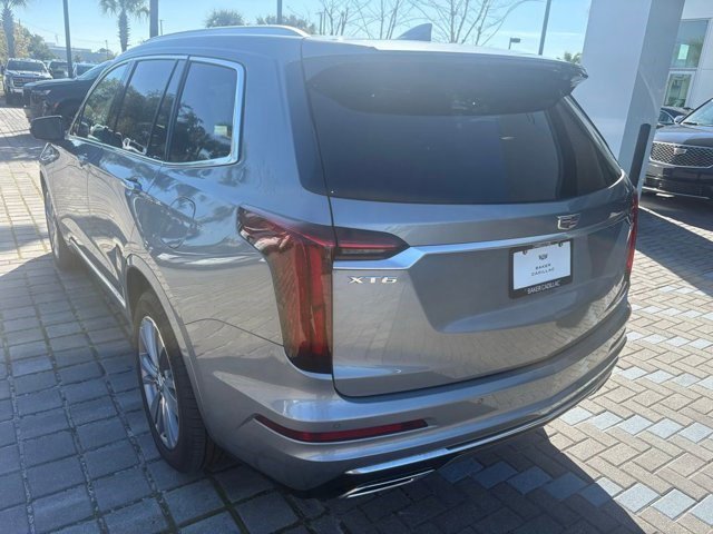 Certified 2025 Cadillac XT6 Premium Luxury image 8