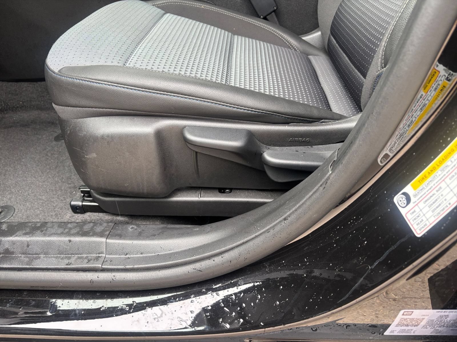 Used 2025 Chevrolet Trax LT FWD image 22
