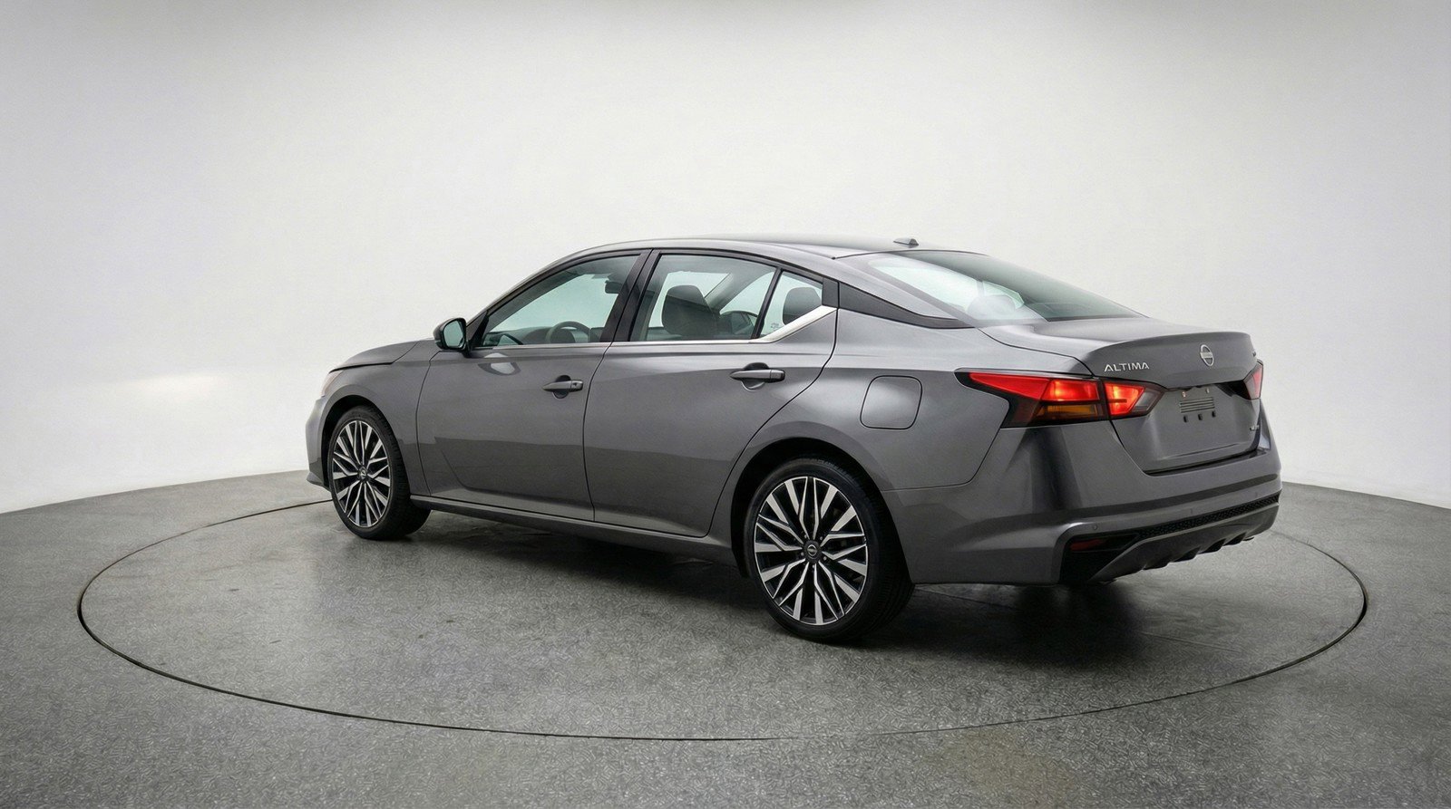 Used 2025 Nissan Altima 2.5 SV image 6