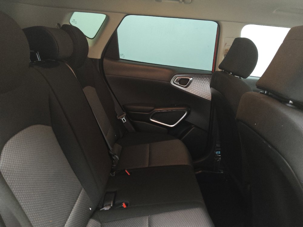 Used 2020 Kia Soul LX FWD image 19