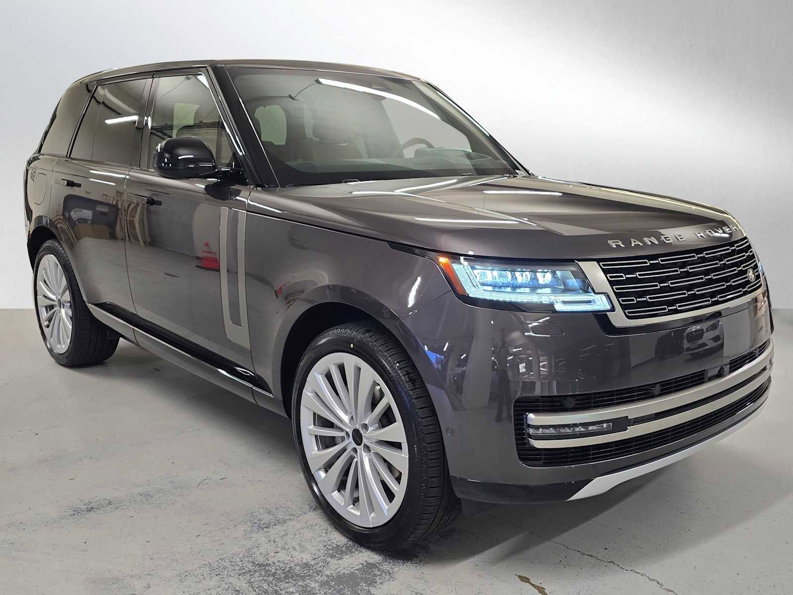 New 2026 Land Rover Range Rover SE image 7