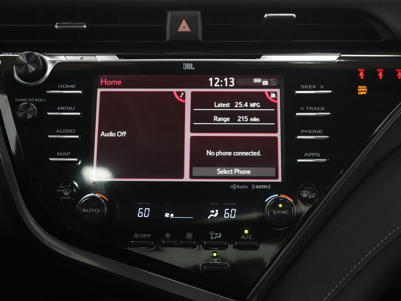 Used 2020 Toyota Camry XSE image 16