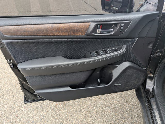 Used 2017 Subaru Outback 3.6R Limited image 9