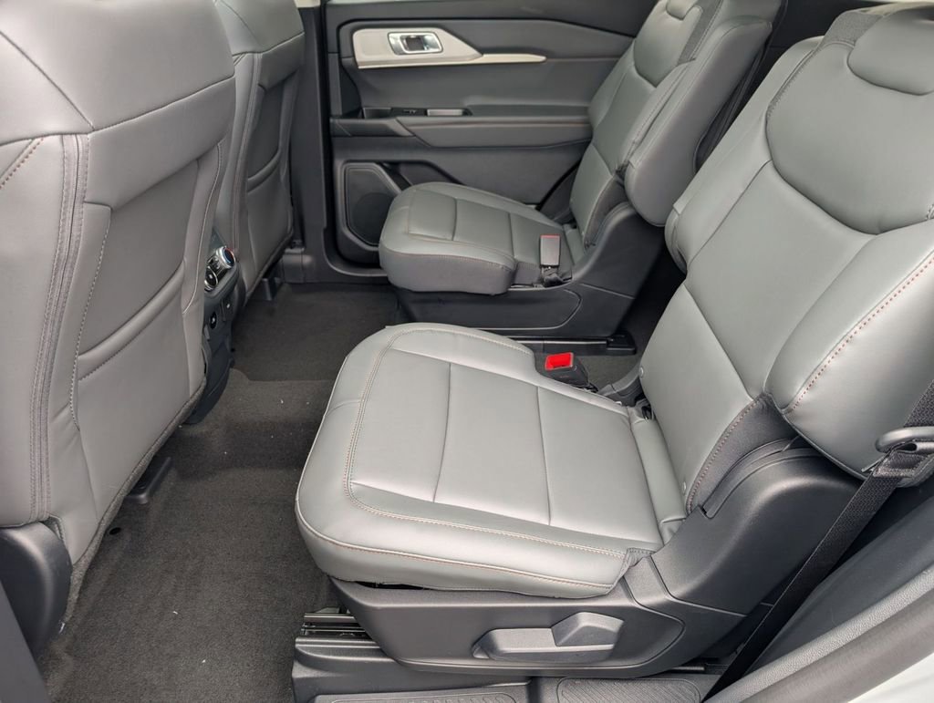 New 2026 Ford Explorer Active w/ Active Comfort Package image 47