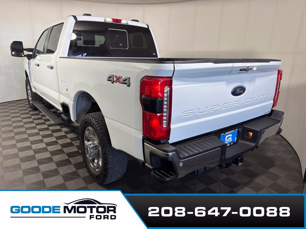 Used 2023 Ford F350 Lariat w/ Lariat Ultimate Package AWD/4WD image 6
