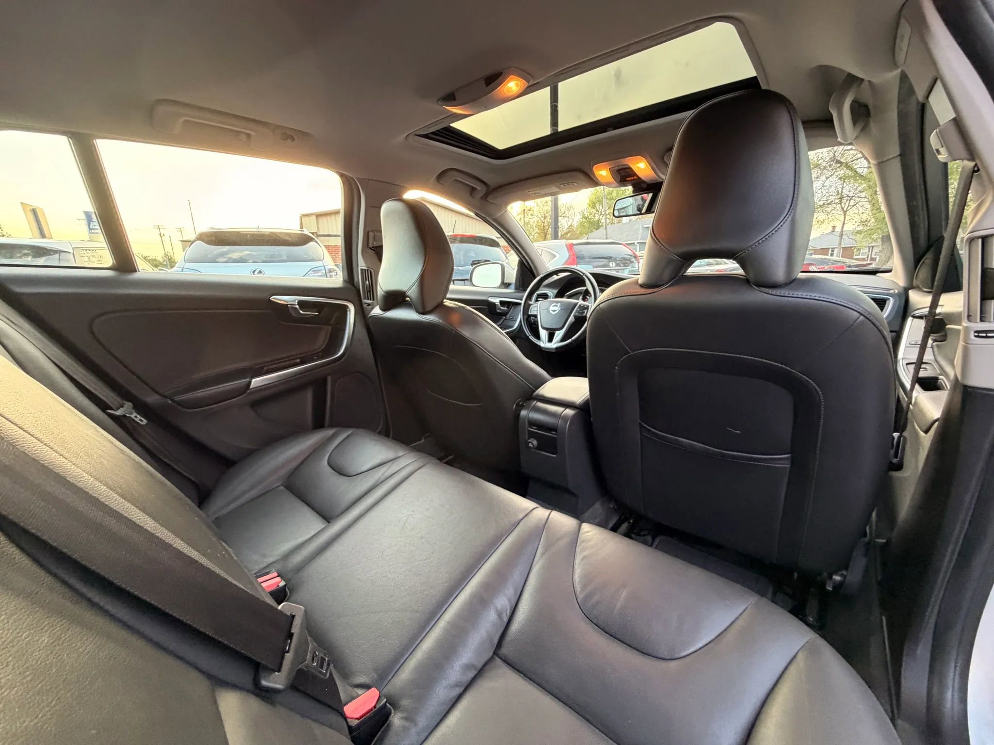Used 2015 Volvo V60 T5 Platinum AWD/4WD image 23