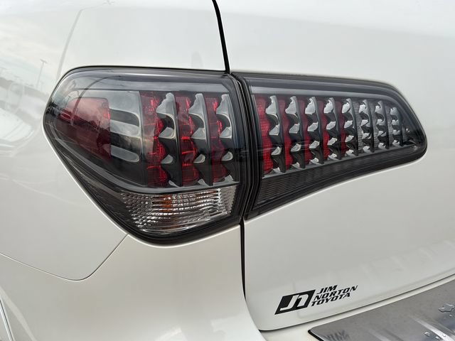 Used 2016 INFINITI QX80 Limited AWD/4WD image 11