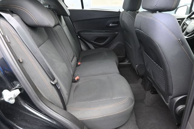 Used 2017 Chevrolet Trax LS FWD image 28