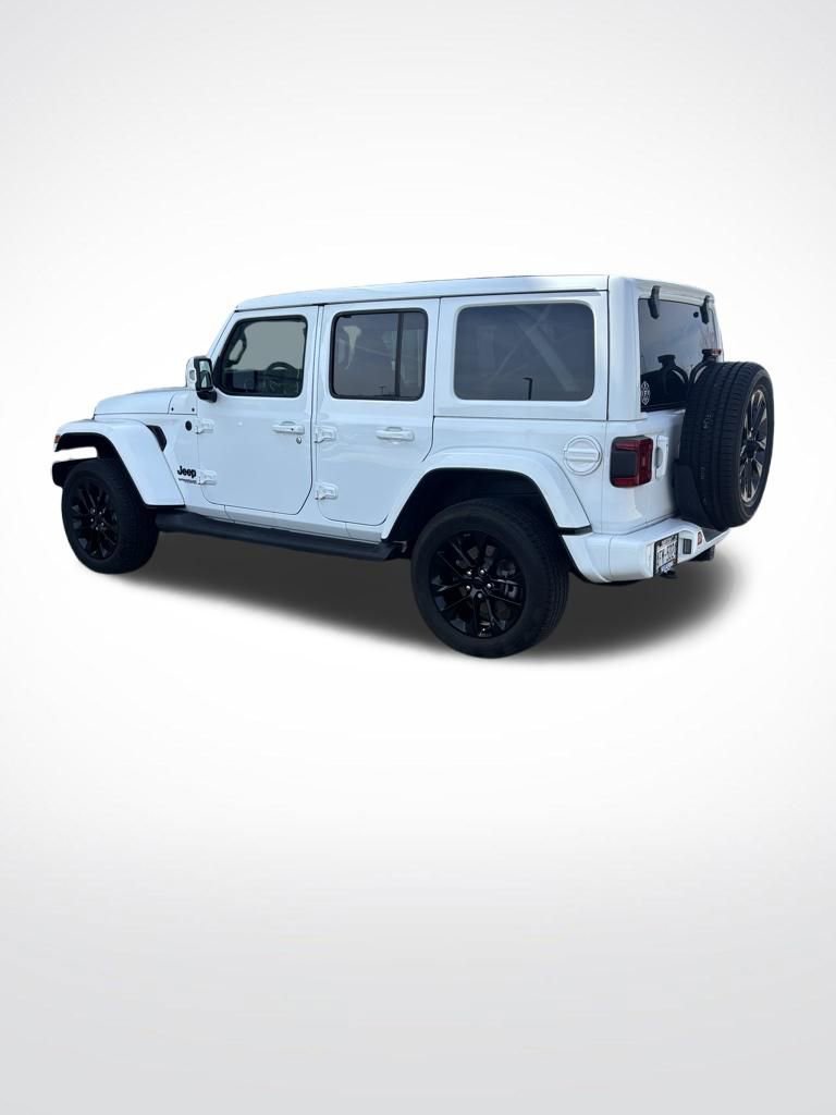 Used 2022 Jeep Wrangler Unlimited Sahara image 6