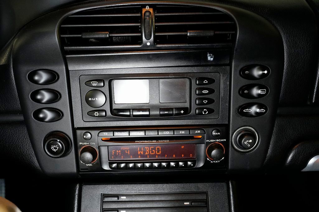 Used 2004 Porsche Boxster S image 31