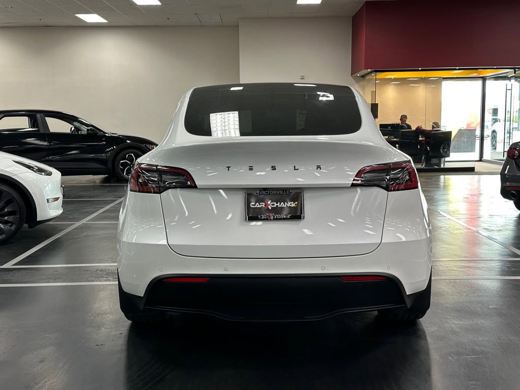 Used 2021 Tesla Model Y Long Range image 6